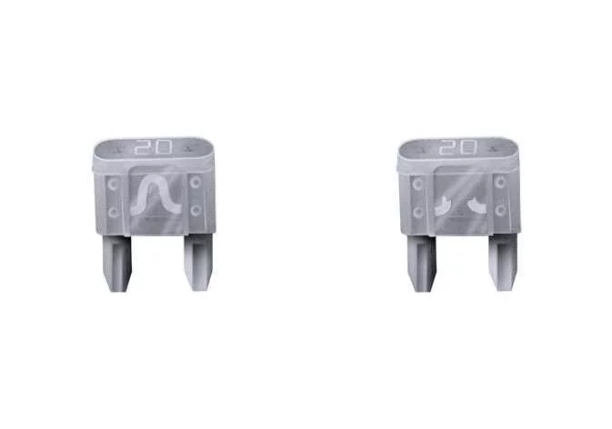 Standard blade type fuse used in the Kia K4 fuse box